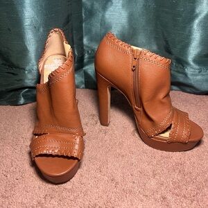 Jessica Simpson Cognac Brown Leather Ankle Booties size 6